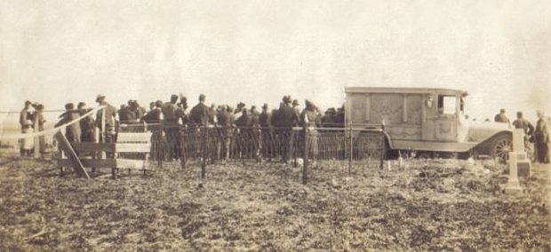 Funeral at Soldier Creek Cemetery near Belvidere, Kiowa County, Kansas.

Photo courtesty of Kim Fowles.