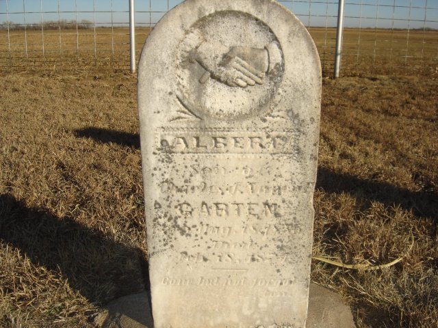 Gravestone for Albert Garten

The Forrest City/Garten Cemetery, Barber County, Kansas.

Photo by Nathan Lee.