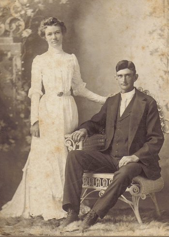 Lillian Blanche Lott Kennedy & Bert Kenenedy. 

Photo courtesy of Kim Fowles.