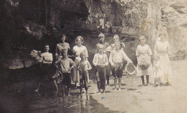 Natural Bridge Near Sun City, Barber County, Kansas.

Photo from the collection of Kim Fowles.