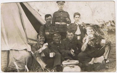 British soldiers in the Durham Light Infantry about 1916 just before they went to fight in World War I.

Robert Robinson, the soldier standing,  was lost in action in WWI. He was the brother of George Robinson and the grandson of Rev. George Robinson of Sharon, Kansas, USA. 

Photo courtesy of Ernie Middleton.

CLICK HERE to view a larger copy of this image in a new browser window.