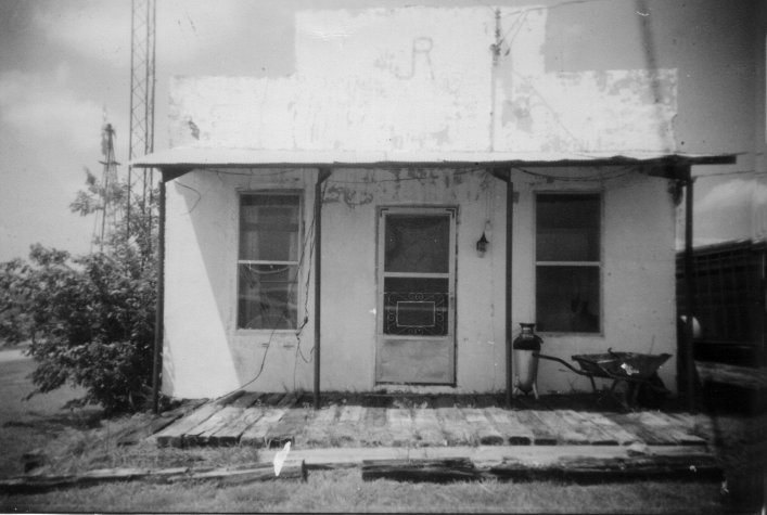 Lasswell Post Office and General Store, 2002.

Photo courtesy of Jim Giles.