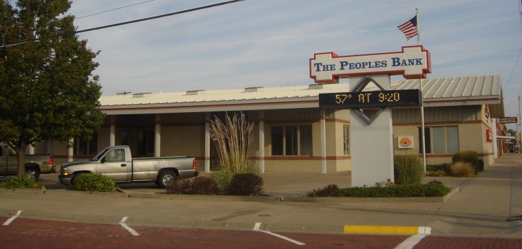 People's Bank, Medicine Lodge, Barber County, Kansas.

Photo by Nathan Lee, October 2006.