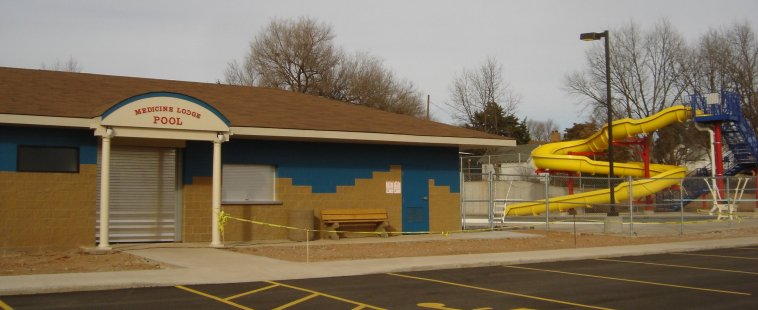 Medicine Lodge Swimming Pool, Medicine Lodge, Barber County, Kansas, 15 December 2006.

Photo courtesy of Nathan Lee.