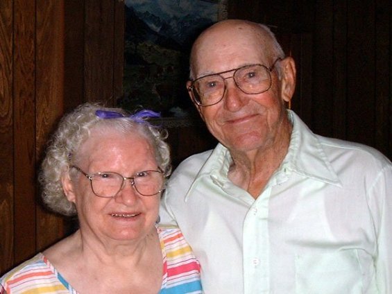 Fred and Betty Booth, Wilmore, Comanche County, Kansas, 1995.  Photo by Cathy Anderson, their niece.