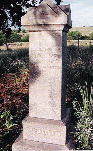 Louise McComb, Gravestone in Aetna Cemetery, Barber County, Kansas. Photo courtesy of Phyllis Scherich.