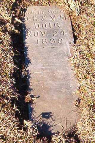 Gravestone for Ruth Doig infant son, Crown Hill Cemetery, Comanche County, Kansas.

Photo by Bobbi (Hackney) Huck.