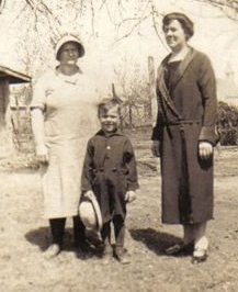 From left: Dora Owens Holmes, Wayne Krause, Ada Holmes Krause (Dora's step daughter).

Photo courtesy of Kim Fowles.