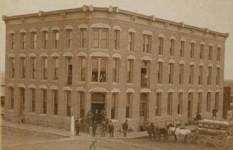 The Grand Hotel in Medicine Lodge, Barber County, Kansas. January 1892.

CLICK HERE for the history of the Grand Hotel.