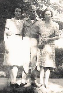 Wanita, Warren Lee and Adella Petty of Comanche County, Kansas.

Photo courtesy of his niece, Gayle (Petty) Harden.