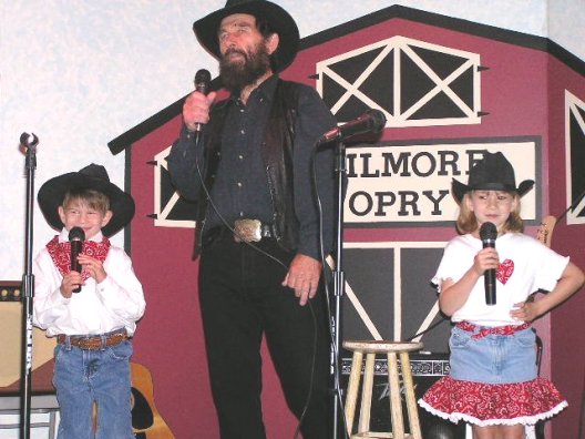 The Unruh Twins sing with Dan Winter at the Wilmore Opry