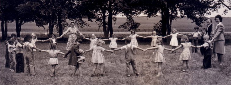 Mennonite children playing at recess in summer Bible school, Protection Mennonite Church, Comanche County, Kansas, circa 1948.

Photo courtesy of Twyla White.

CLICK HERE to read the history of the church.