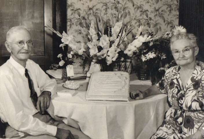 James Marion Cline and Minerva Frances (Metzker) Cline, 50th wedding anniversary, June 25, 1950.

Photo courtesy of Rhonda (Cline) Nickel