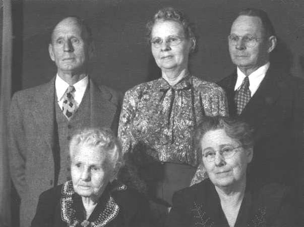 Roy J Platt, Beverly P Platt, Robert M Platt, Mrs J W Platt '91', Lucy Platt Stants. 
Taken on mothers 91st birthday. March 14, 1949. 438 S Grove, Wichita, Kansas. 

(Caption information from the back of the photograph. Thanks to Teresa Chapman for contributing this image.)