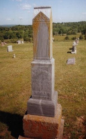 Gravestone of Samuel Luther Turner, Mt. Taber Cemetery near Arno, Douglas County, Missouri.

Photo by Pat Carmichael, courtesy of Shirley Brier.