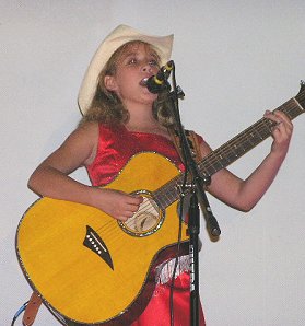 Aly Sutherlin performs at the Wilmore Opry at the Twilight Theatre, 15 Oct 2005, Greensburg, Kansas.