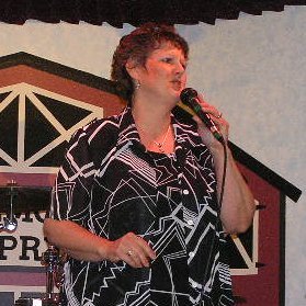 Ann Dixon, the Singing Judge, performs at the Wilmore Opry, 6 Aug 2005.