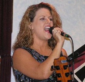 Charlene Forgeson performs at the Wilmore Opry, 6 Aug 2005.