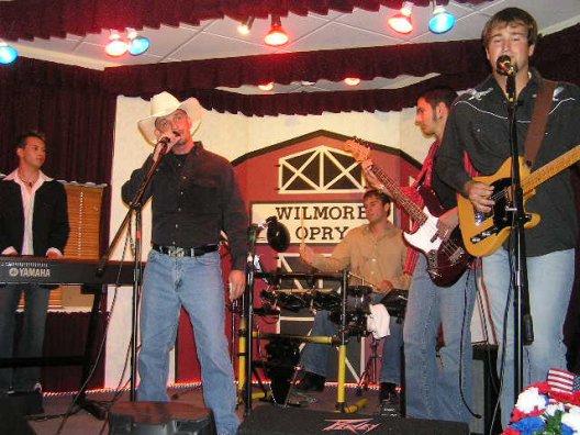 The Stragglers perform at the Wilmore Opry, 3 Sept 2005. Band members: Rick Schiff, Nigel Soria, Mark Brownlee, Ryan Brownlee & Darren Bishop.