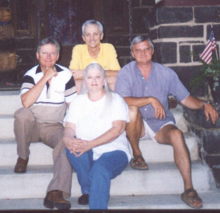 Jeanne Lee, Kent, Brent and Mark CUNNINGHAM - JUL 2004