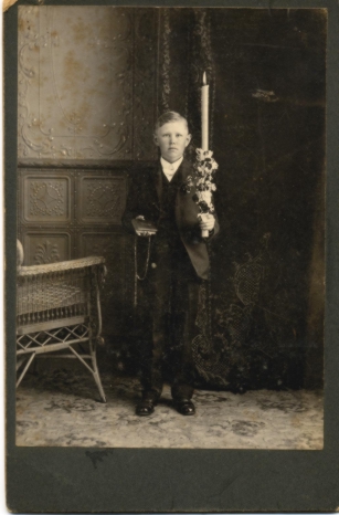 Photo of Arthur Edwin Wempe 1st Communion