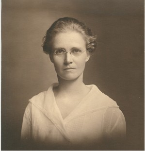 Photo of Anna Laurie Roosa