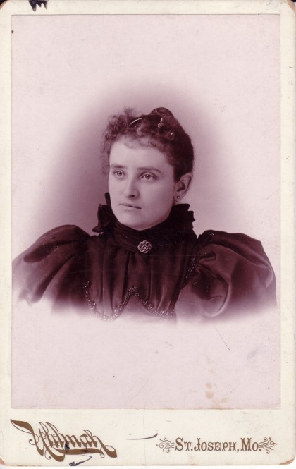 Photo of Della Collins Hamman, 1889