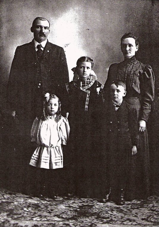 Photo of Fred Frehe Family