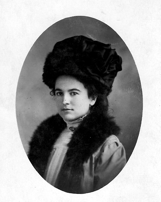 Photo of unknown woman.