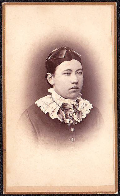 Photo of unknown woman.